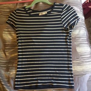 Hollister tshirt